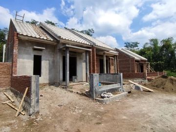 DAPATKAN RUMAH CANTIK DI KAWASAN RAMAI DEKAT TOL MADYOPURO