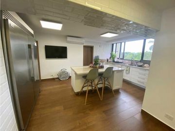 VENTA APARTAMENTO REMODELADO BELLA VISTA PH ALCAZAR