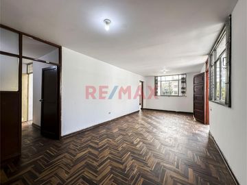 🏡 ¡Invierte En Una Propiedad Que Puede Generarte Ingresos Desde Diferentes Espacios En El Callao! 💰✨