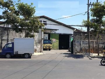Dijual Gudang Lokasi sangat strategis @Raya Tanjungsari, Harga Ciamik
