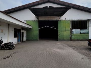 Dijual Gudang Lokasi sangat strategis @Raya Tanjungsari, Harga Ciamik