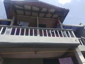 Rumah 2 Lantai Masuk Gang Strategis Pusat Kota Sadang Serang Bandung