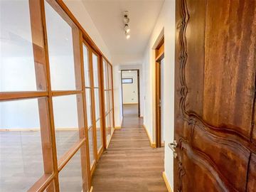 Preciosa Casa en el Arrayan de 4 Dormitorios. Lo Barnechea