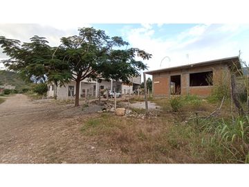 CASA LISTA PARA CONSTRUIR HASTA 3 PISOS EN NUEVA JERUSALÉN