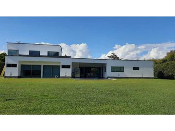 Casa campestre en Venta San Nicolás Llano Grande Rionegro
