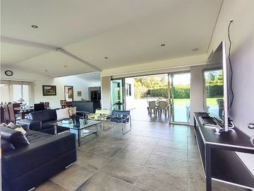 Casa campestre en Venta San Nicolás Llano Grande Rionegro