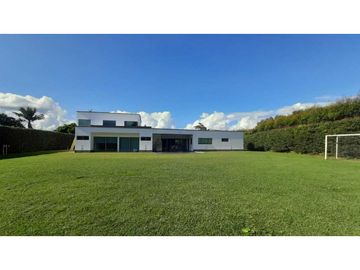 Casa campestre en Venta San Nicolás Llano Grande Rionegro