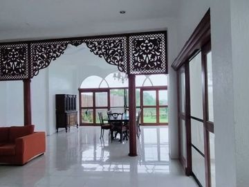 4-Bedroom House with Swimming Pool in a Posh Village