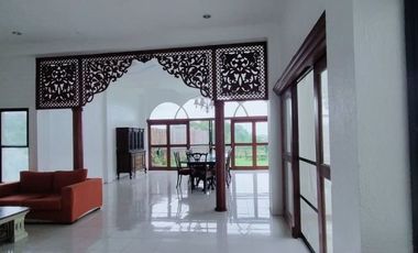 4-Bedroom House with Swimming Pool in a Posh Village
