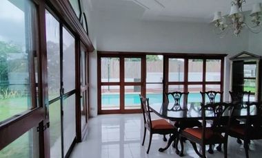 4-Bedroom House with Swimming Pool in a Posh Village
