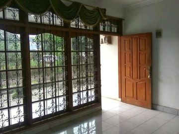 HUNIAN NYAMAN DI CIWASTRA BANDUNG RUMAH MODERN