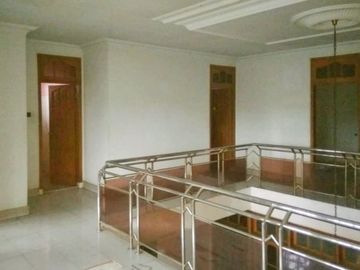 HUNIAN NYAMAN DI CIWASTRA BANDUNG RUMAH MODERN