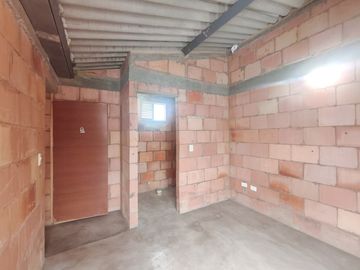 apartamento en venta en multifamiliar la palma ЕТАРА iii piso 4. Cod V14069