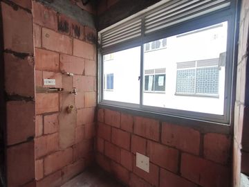apartamento en venta en multifamiliar la palma ЕТАРА iii piso 4. Cod V14069
