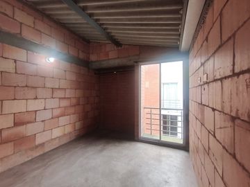 apartamento en venta en multifamiliar la palma ЕТАРА iii piso 4. Cod V14069