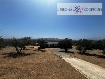 Casa en Venta en Parcela con casa en Cajón de Lebu, Limache
