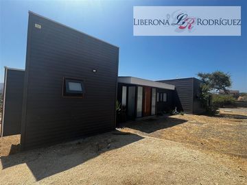 Casa en Venta en Parcela con casa en Cajón de Lebu, Limache