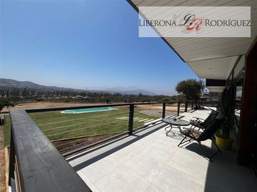 Casa en Venta en Parcela con casa en Cajón de Lebu, Limache