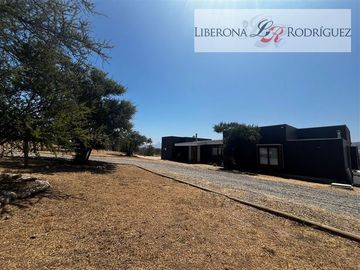 Casa en Venta en Parcela con casa en Cajón de Lebu, Limache