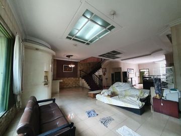 Villa Hook di Komplek Green Garden ( Putri Hijau )