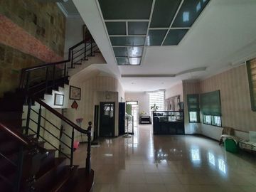 Villa Hook di Komplek Green Garden ( Putri Hijau )