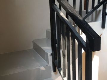 RUMAH MODERN MINIMALIS DI SEKITAR PAMULANG