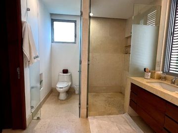 CASA PREMIUM EN ZONA ALTA PLUSVALIA CARRET. MERIDA-PROGRESO