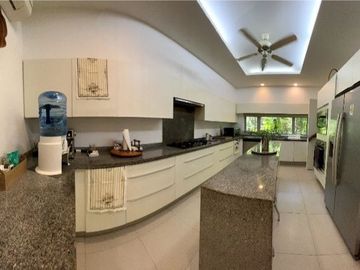CASA PREMIUM EN ZONA ALTA PLUSVALIA CARRET. MERIDA-PROGRESO