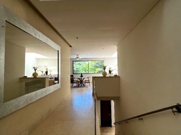 CASA PREMIUM EN ZONA ALTA PLUSVALIA CARRET. MERIDA-PROGRESO