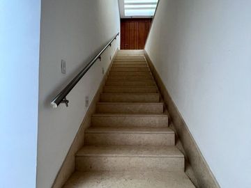 CASA PREMIUM EN ZONA ALTA PLUSVALIA CARRET. MERIDA-PROGRESO