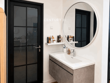 Rumah Semi Furnished Siap Huni Di Kota Baru Parahyangan Bandung