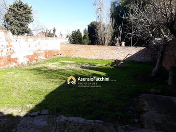 Casa de 2 dormitorios y un baño en barrio sanche elia