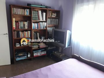 Casa de 2 dormitorios y un baño en barrio sanche elia