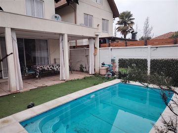 Casa en venta de 4 dorm. en Huechuraba