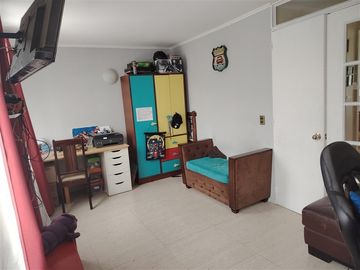 Casa en venta de 4 dorm. en Huechuraba