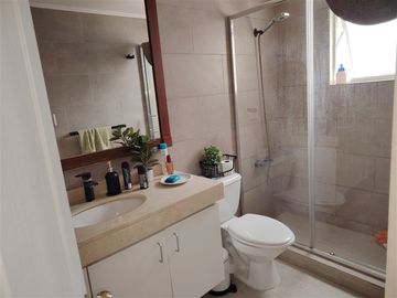 Casa en venta de 4 dorm. en Huechuraba