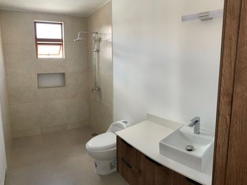 Venta, A Estrenar Casas De Cuatro Dormitorios Sector Valle de Los Chillos