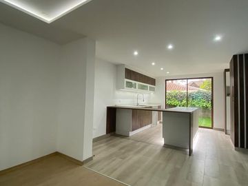 Venta, A Estrenar Casas De Cuatro Dormitorios Sector Valle de Los Chillos