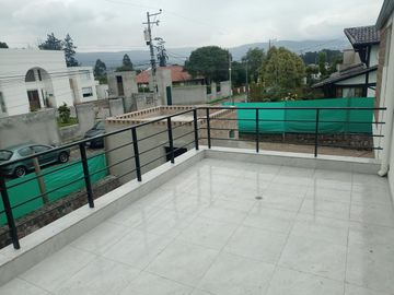 Venta, A Estrenar Casas De Cuatro Dormitorios Sector Valle de Los Chillos