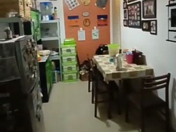 Rumah second dalam perumahan serua bojongsari depok.
