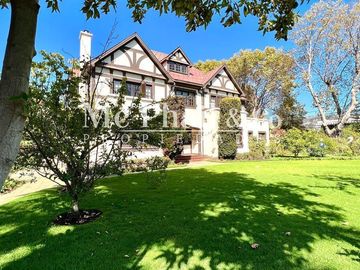 Espectacular Casa Estilo Inglés