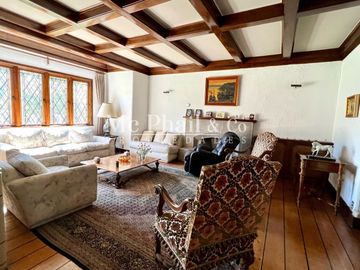 Espectacular Casa Estilo Inglés