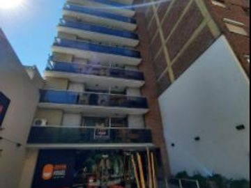 Venta Dpto 2 dorm. Balcón. Frente. Con escritura. Nueva Córdoba