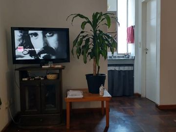Venta Dpto 2 dorm. Balcón. Frente. Con escritura. Nueva Córdoba