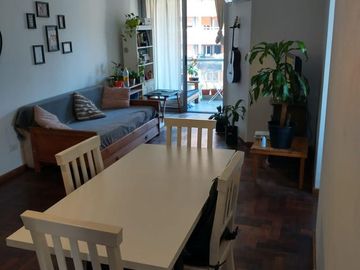 Venta Dpto 2 dorm. Balcón. Frente. Con escritura. Nueva Córdoba