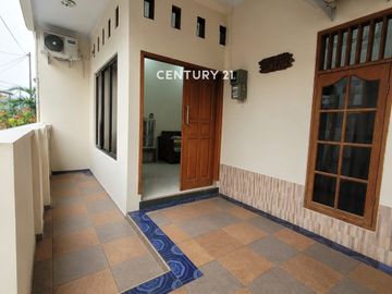Rumah Cantik Rapih 2 Lantai Di Area Bintaro Jaya VA 18422
