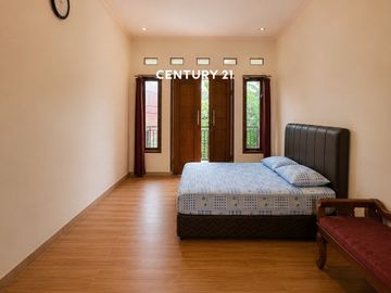 Rumah Cantik Rapih 2 Lantai Di Area Bintaro Jaya VA 18422