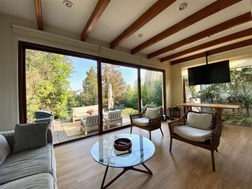 Casa en Arriendo 5D 4B en Sta María Manquehue Vitacura