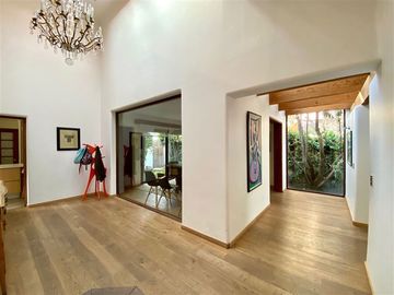 Casa en Arriendo 5D 4B en Sta María Manquehue Vitacura