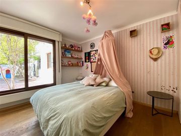 Casa en Arriendo 5D 4B en Sta María Manquehue Vitacura